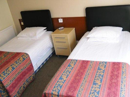 The Oakland Hotel Woodham Ferrers Room photo