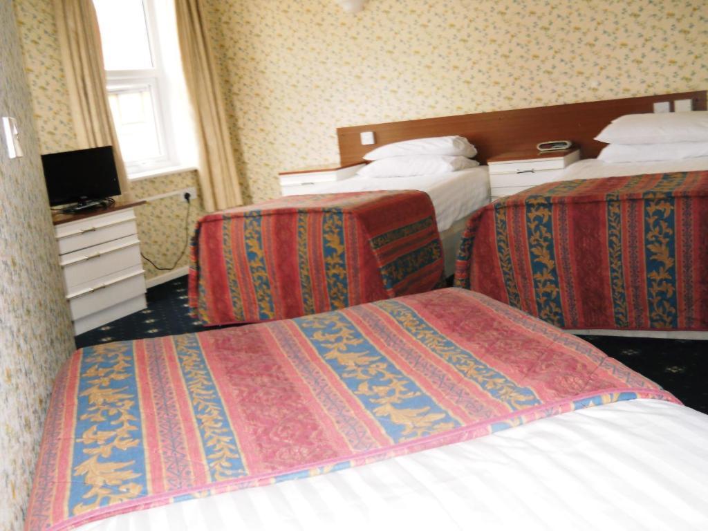 The Oakland Hotel Woodham Ferrers Room photo